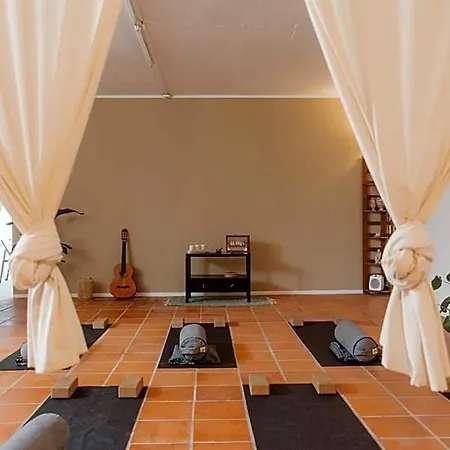 Nana House Ericeira - Yoga & Surf * Mafra
