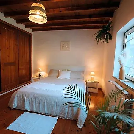 Nana House Ericeira - Yoga & Surf Szálloda